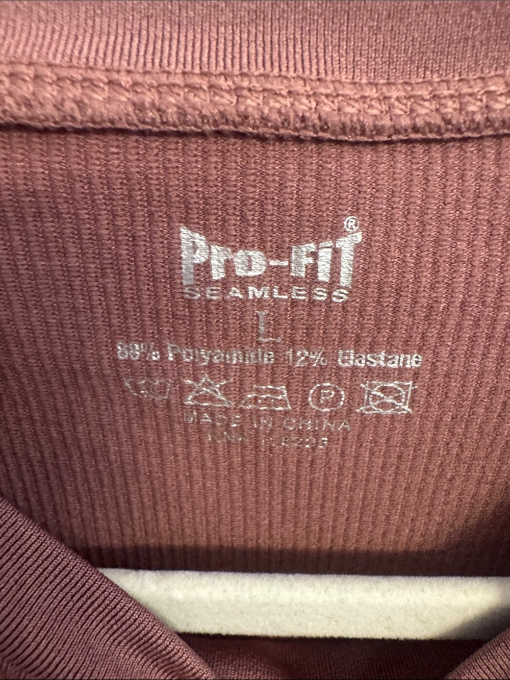 Pro-Fit Mauve Ribbed Crop Tank - Picture 2 of 3
